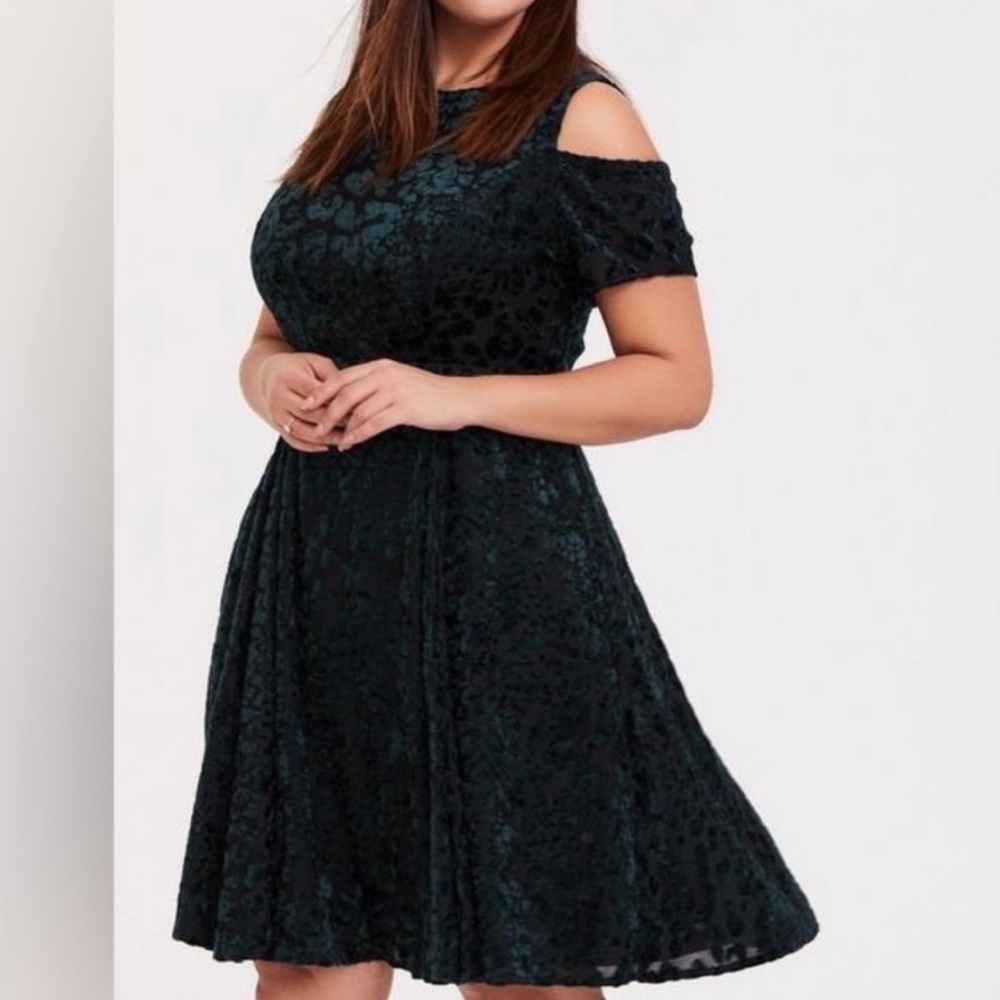 Torrid dark green/black velvet leopard burnout cold shoulder fit & flare dress